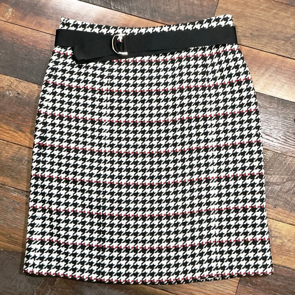 Hugo Boss Vulnona Houndstooth Skirt with Belt NWT Size 12 Black/White/Red